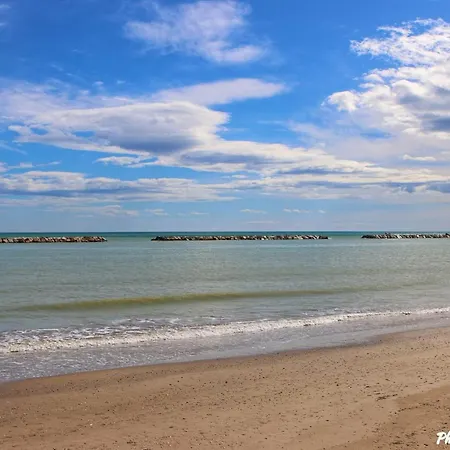Residenza Nonno Mella بيت ضيافة Porto SantʼElpidio