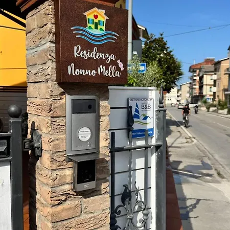 招待所 Residenza Nonno Mella Porto SantʼElpidio